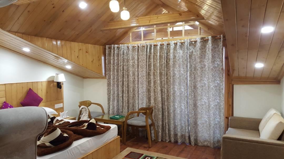 Hotel Kayanat Dalhousie Esterno foto